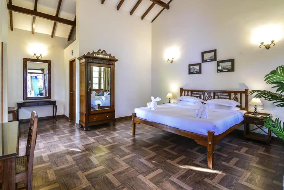 The Amrit Goa Bed & Breakfast Candolim Exterior photo